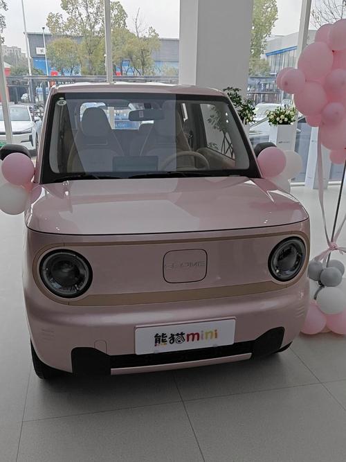 女士小轿车新款迷你图片 女士小车排行榜前十名图片