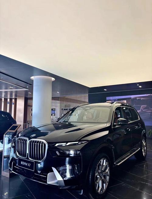 【宝马x7suv,宝马x7suv报价及图片】